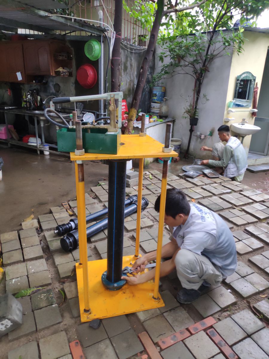 Một số hình ảnh thí nghiệm đo áp lực ống